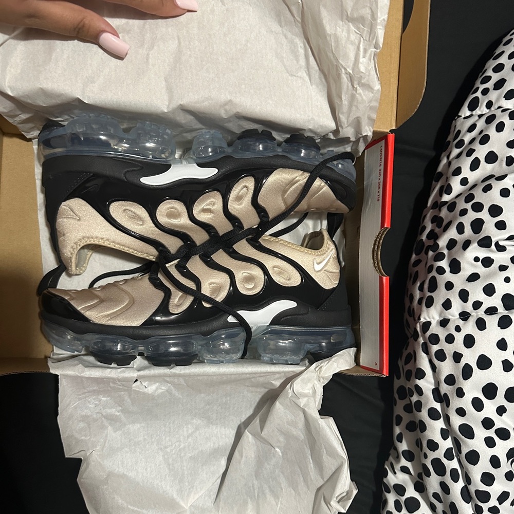 ‼️sold‼️Nike Air VaporMax Plus Rattan/Khaki/Black/White